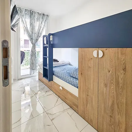 New Big Flat 8 Pers Ac Wifi